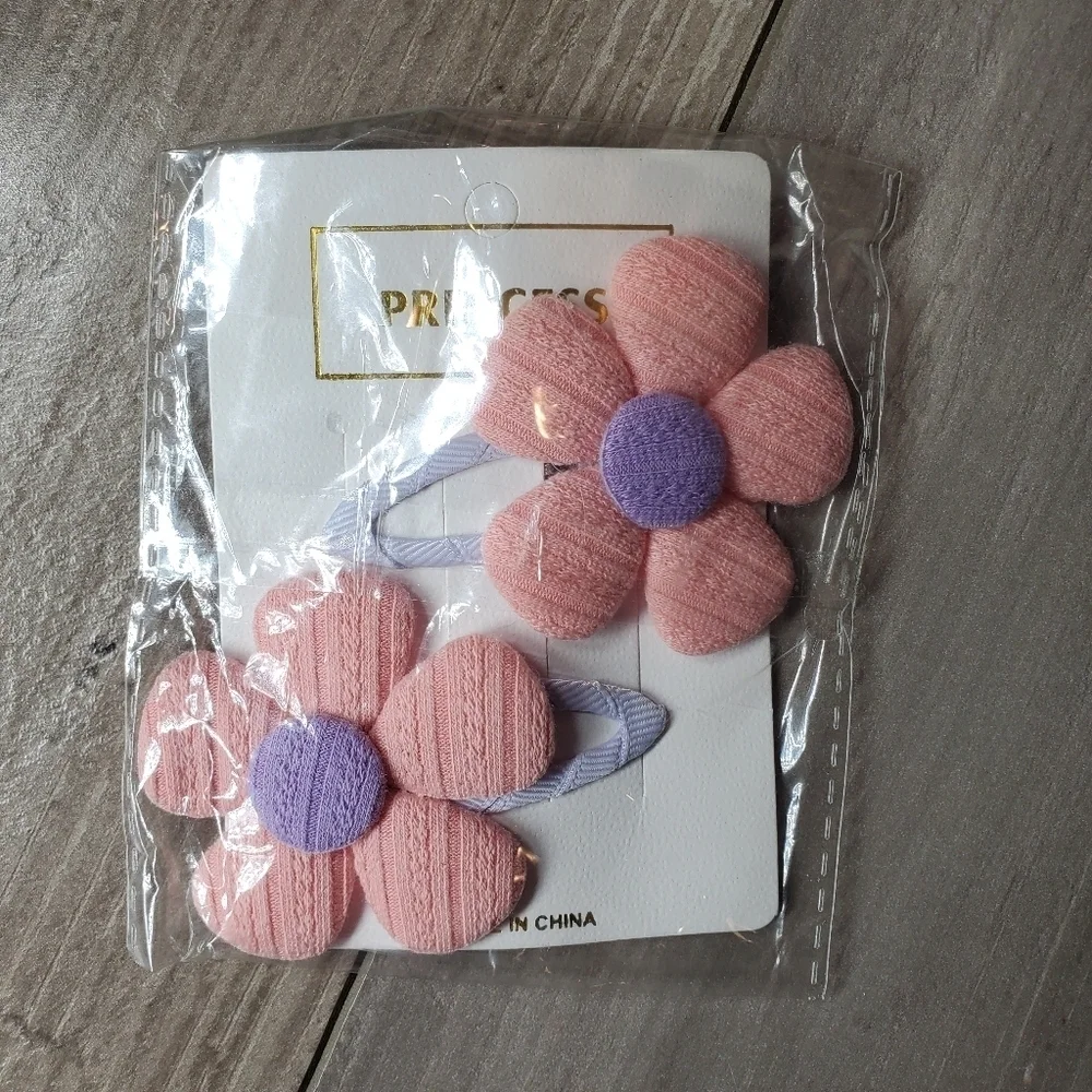 NWT Princess Brand Pink and Purple Flower Hair Clips